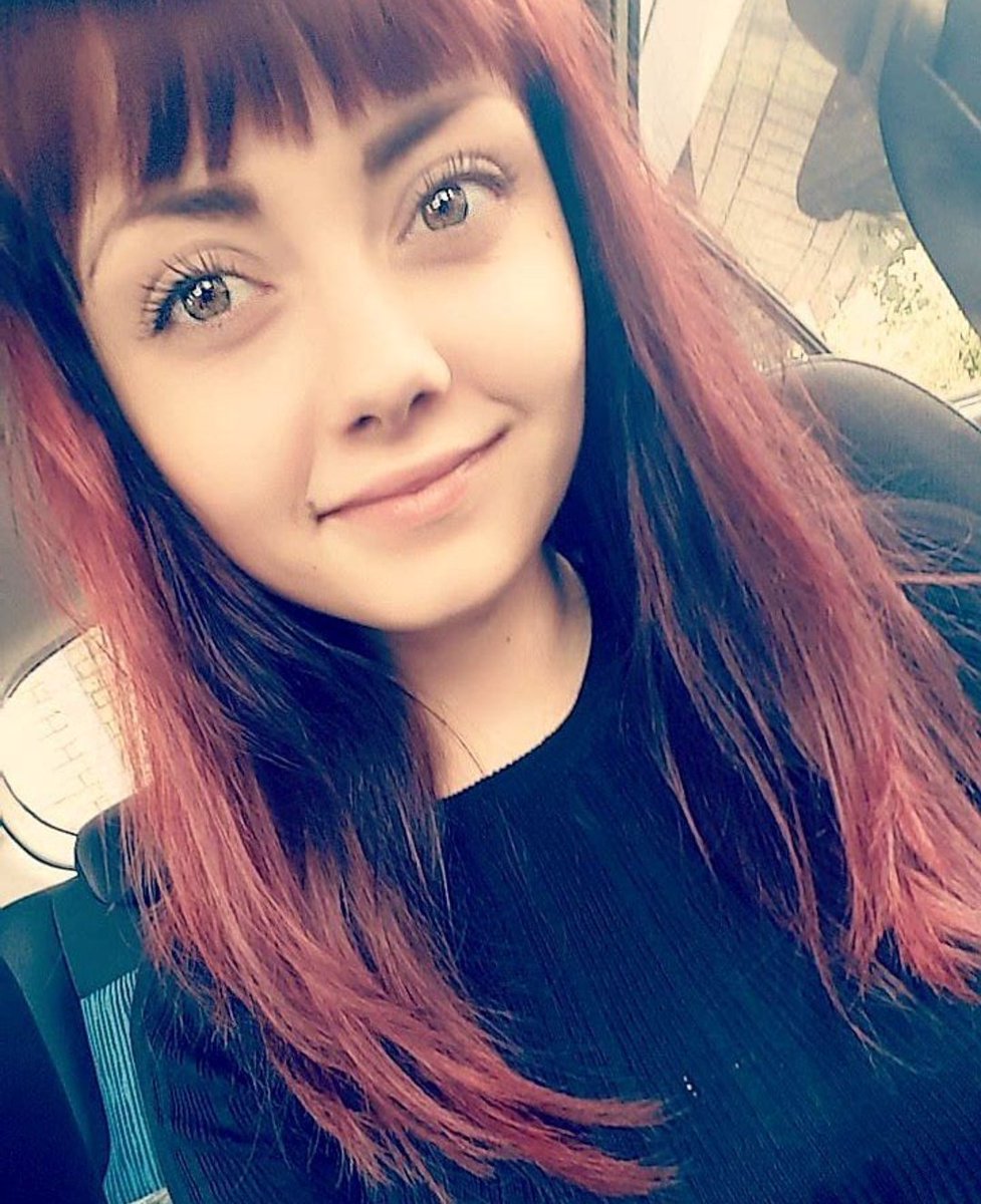 GirlNxtDoor1_'s tweet photo. I may as well just start a #dailythrowback
More browny haired this time 🤷🏻♀️ https://t.co/KsSm2Ap4SA