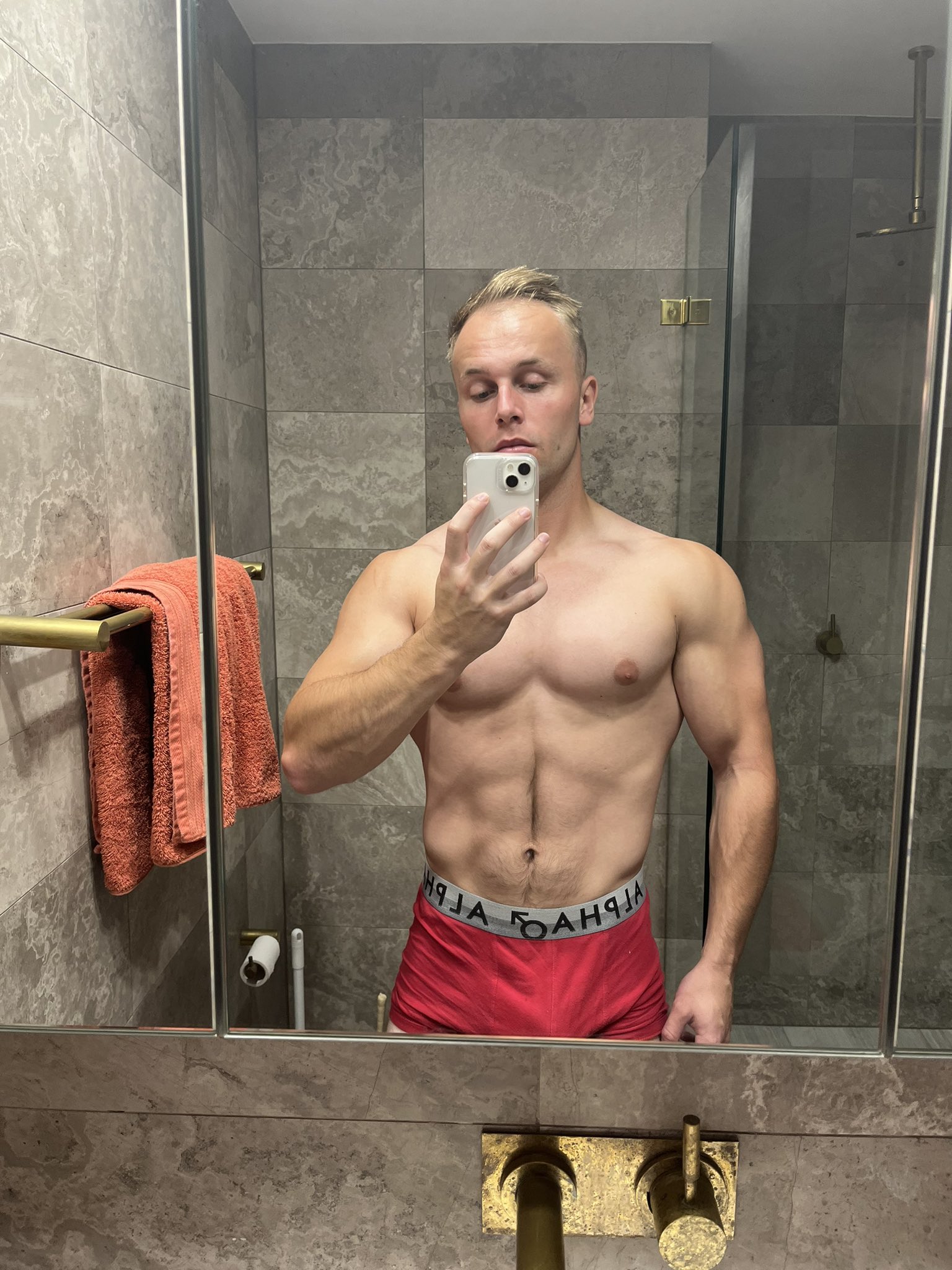 the_Alex_Star on Twitter: "Sorry for the delayyy - back in Melbs, what’s the haps?? 😈😈 https://t