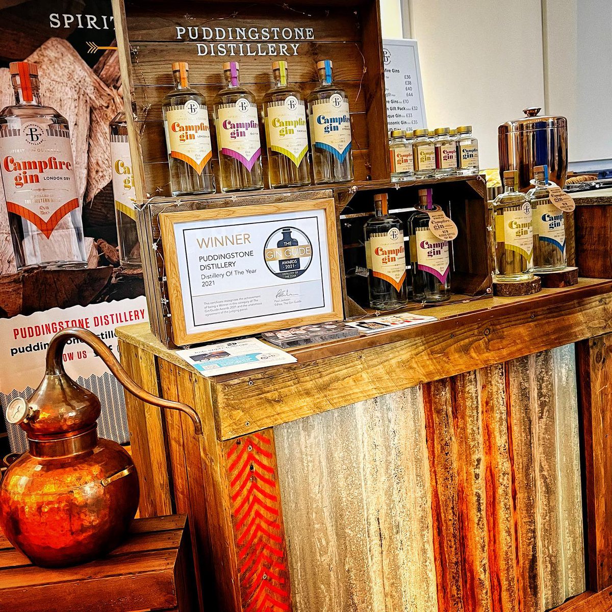 campfiregin's tweet photo. Day 7 @gin_a_ding_ding #ginadaymay #bar Very appropriate theme as today we are running a bar @TilehouseRC #ginfestival. Campfire #caskaged #gin & @hertswildlifetrust Ultrasonic Gin are proving to be exceptionally popular as is our #strawberry #balsamic #shrub #cocktail 👍🍸🔥🍓 https://t.co/VoBGNccxgx