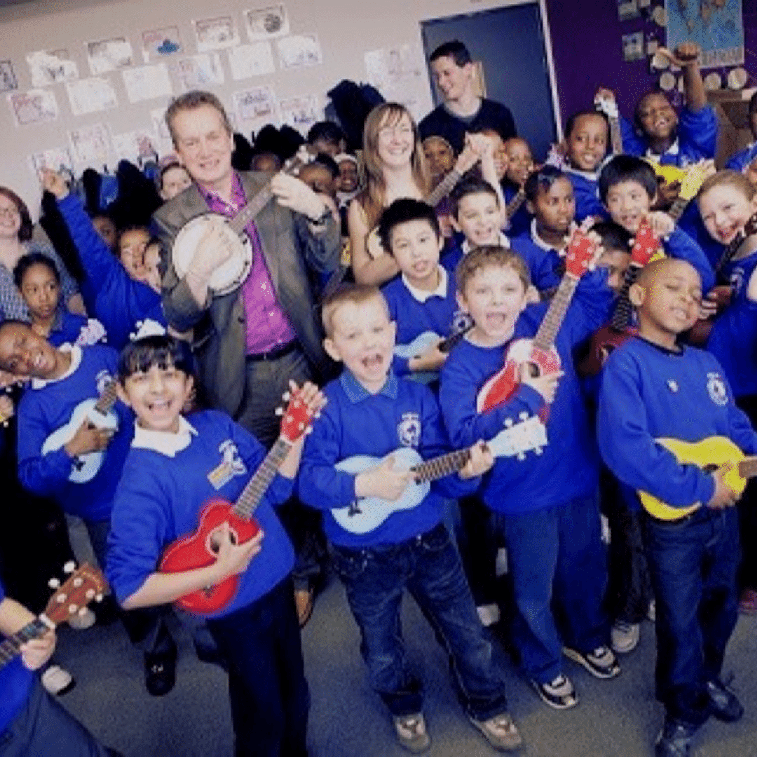 learntouke's tweet photo. - A school class I taught appeared whilst performing in the documentary about @GeorgeFormbyOBE with @FrankOnTheRadio https://t.co/5OBQAUkMik