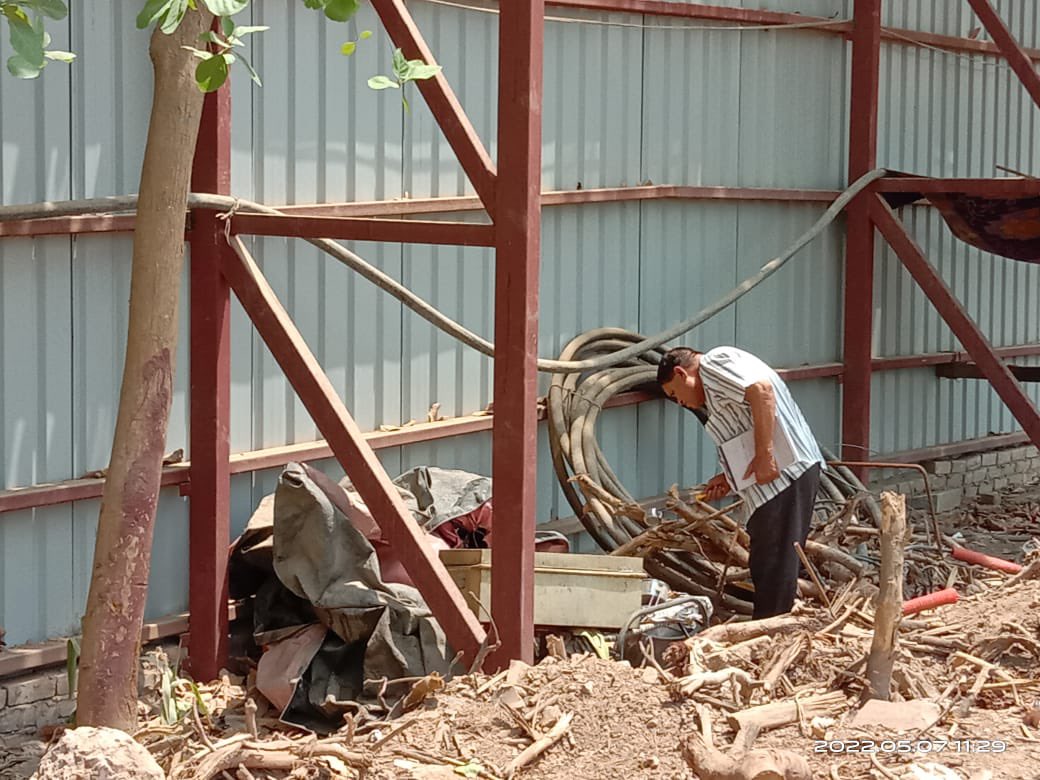 tweetndmc's tweet photo. Team New Delhi Municipal Council drive for Anti-Larva Activities at Karnataka Bhavan Construction site, NBCC Building basement, Kushak Nallah, Mahadev Road Civil store, Mandir Marg & LaxmiBaiNagar Residential Complex etc. in #NDMC Area.
#WorkForSafety
#SafetyFirst https://t.co/2IiuJS7Fsm