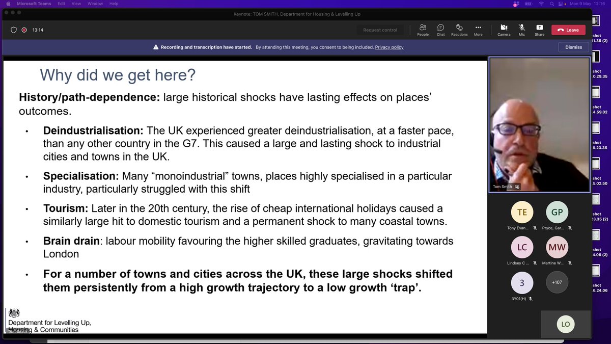 LindaSasta's tweet photo. .@DataSciCampus talk from @luhc's @_datasmith on using data to deliver on #LevellingUp agenda. โฅ๏ธ #WorkingInTheOpen. Fascinating compound effect of social deprivation based on place and its history. Eg. Low income #London children twice as likely to go to Uni than non-Londonners. https://t.co/AQtUtreXZi