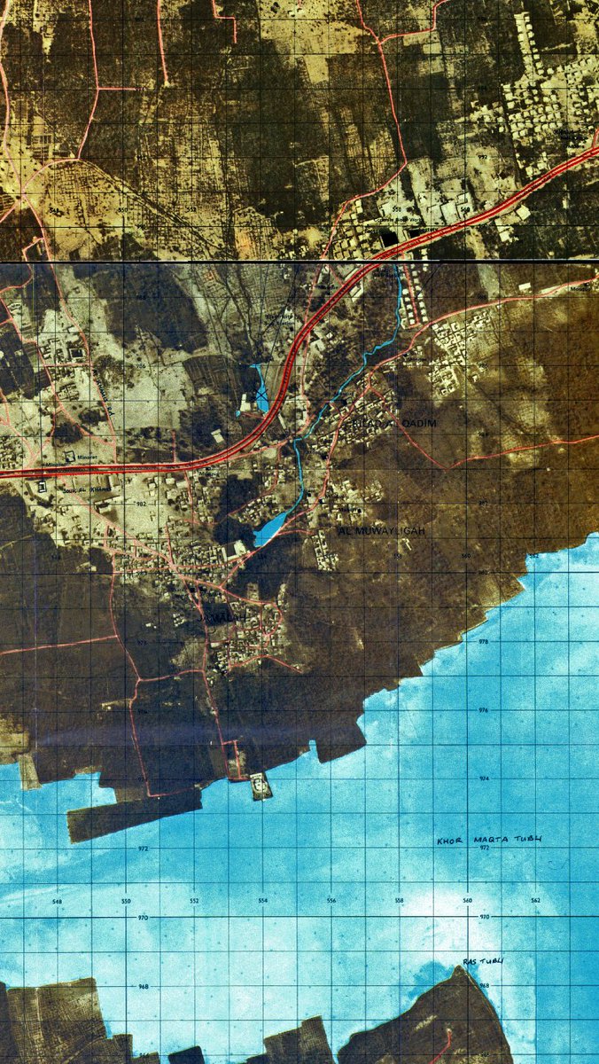 map_bh's tweet photo. Take Bilad Al Qadeem, the roads seem to twist and turn with no rhyme or reason today in contrast to perfect grids on the nearby reclaimed land. Look back to 1969, you can see the road twists to avoid parallel irrigation channels and water springs. https://t.co/cB1nSiuXYu