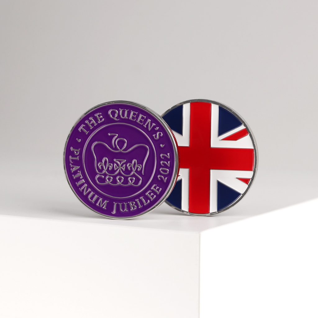 AspinlineUK's tweet photo. 👑 The Queen's Platinum Jubilee Collectable Coin
🛒 Shop via the link in bio
#queenjubilee #platniumjubilee #thequeensjubilee #thequeensplatinumjubilee2022 #queenjubileecoin #Aspinline #challengecoin #coincollection https://t.co/XLq0BIsUL6
