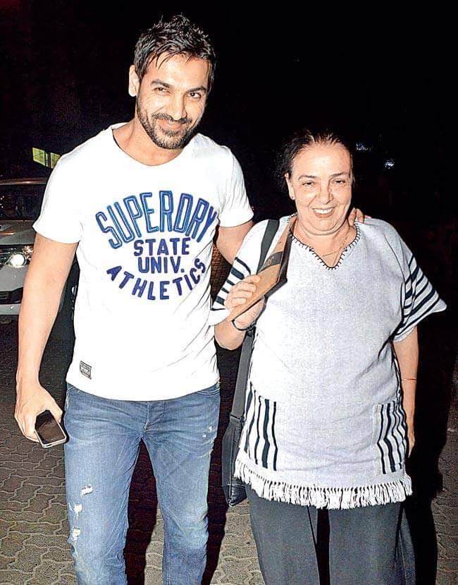 VenetiaSarll's tweet photo. Here's today's post, rafties. Not a lot but enjoy anyway.
https://t.co/pwSKONJvW9
@TheJohnAbraham #AttackMovie #Pathaan #AyyappanumKoshiyumRemake #Pagalpanti #MothersDay #RaftieCreativity 🥰💖✨ https://t.co/TMgH6uvtV1