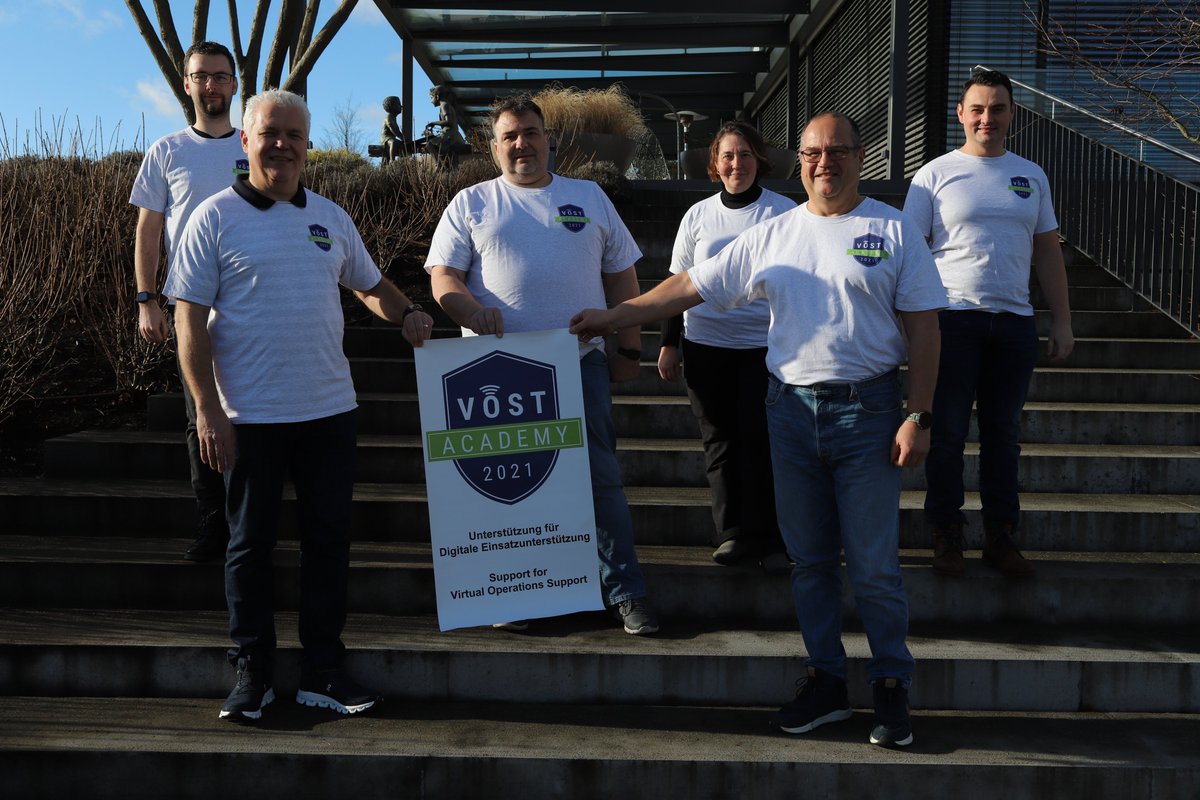 #Montagswissen Das Präsidium der #VOSTacademy besteht aus:
➡Christoph Dennenmoser (Präsident)
➡Markus Medinger (Vize-Präsident)
➡Erik Dammert (Vize-Präsident)
➡Alexandra Geckeler (Pädagogische Leiterin)
➡Jan Kusche (Schatzmeister)
➡Reinhold Becker (Schriftführer)