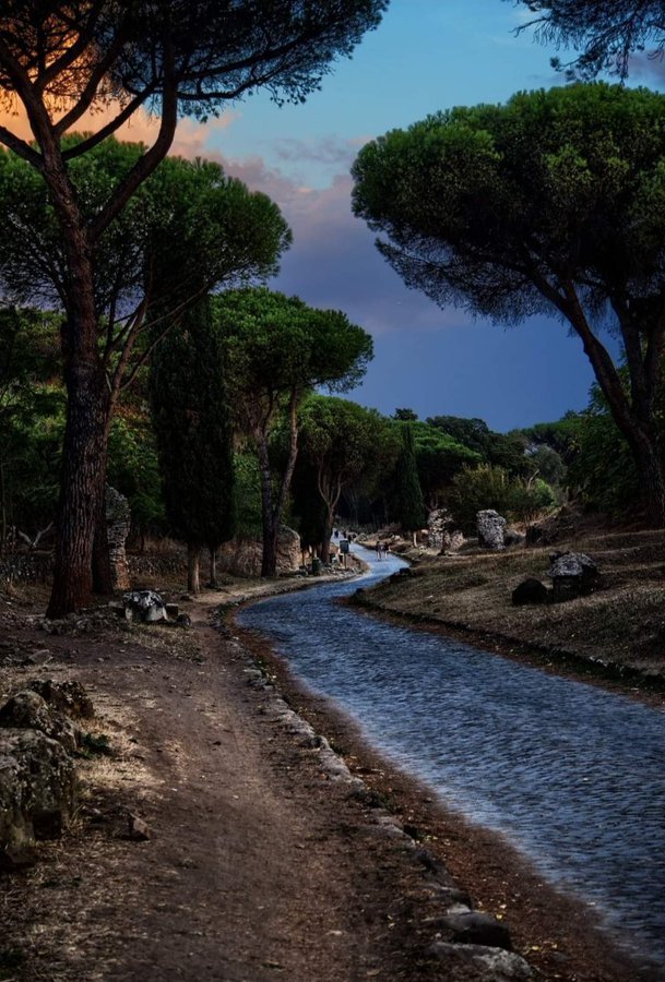 GrecianGirly's tweet photo. 🏛 The ancient Via Appia at dusk. Rome, Italy. https://t.co/y8ITKRtlBl