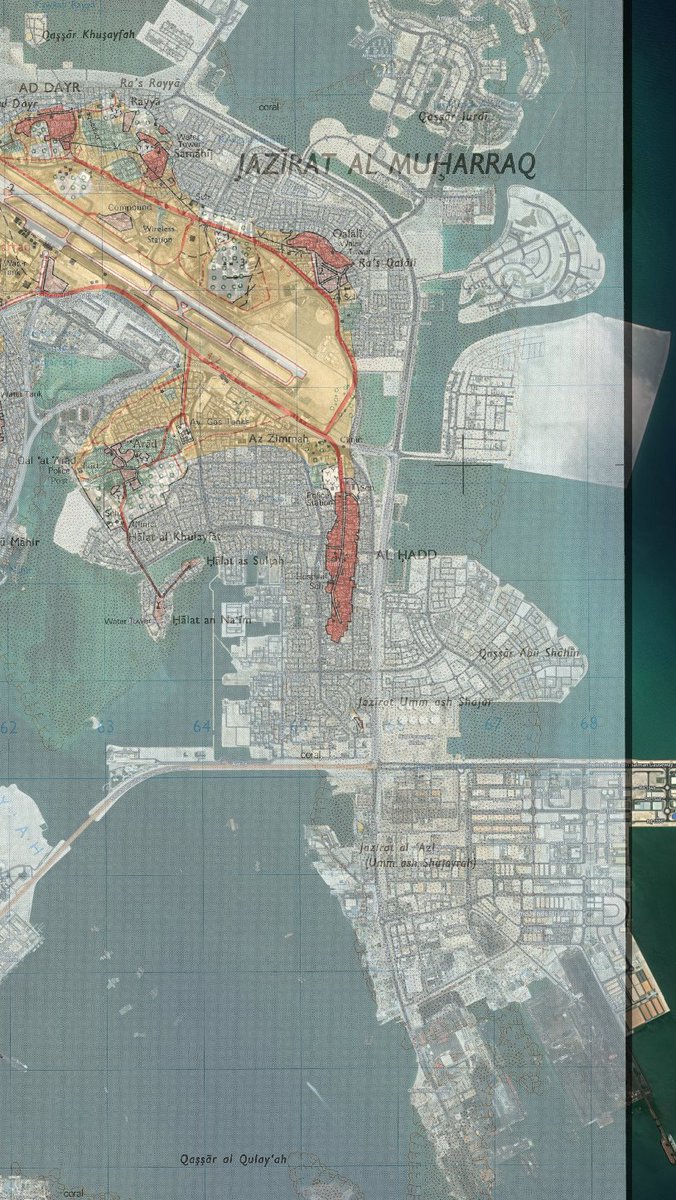 map_bh's tweet photo. You can easily recognize old Hidd apart from the reclamations by just looking at the road structure in maps. Original Hidd has a road structure that is shaped by the shoreline and natural features of the OG village. The roads in the surrounding reclamations are perfect grids. https://t.co/IWiC2SIqNO