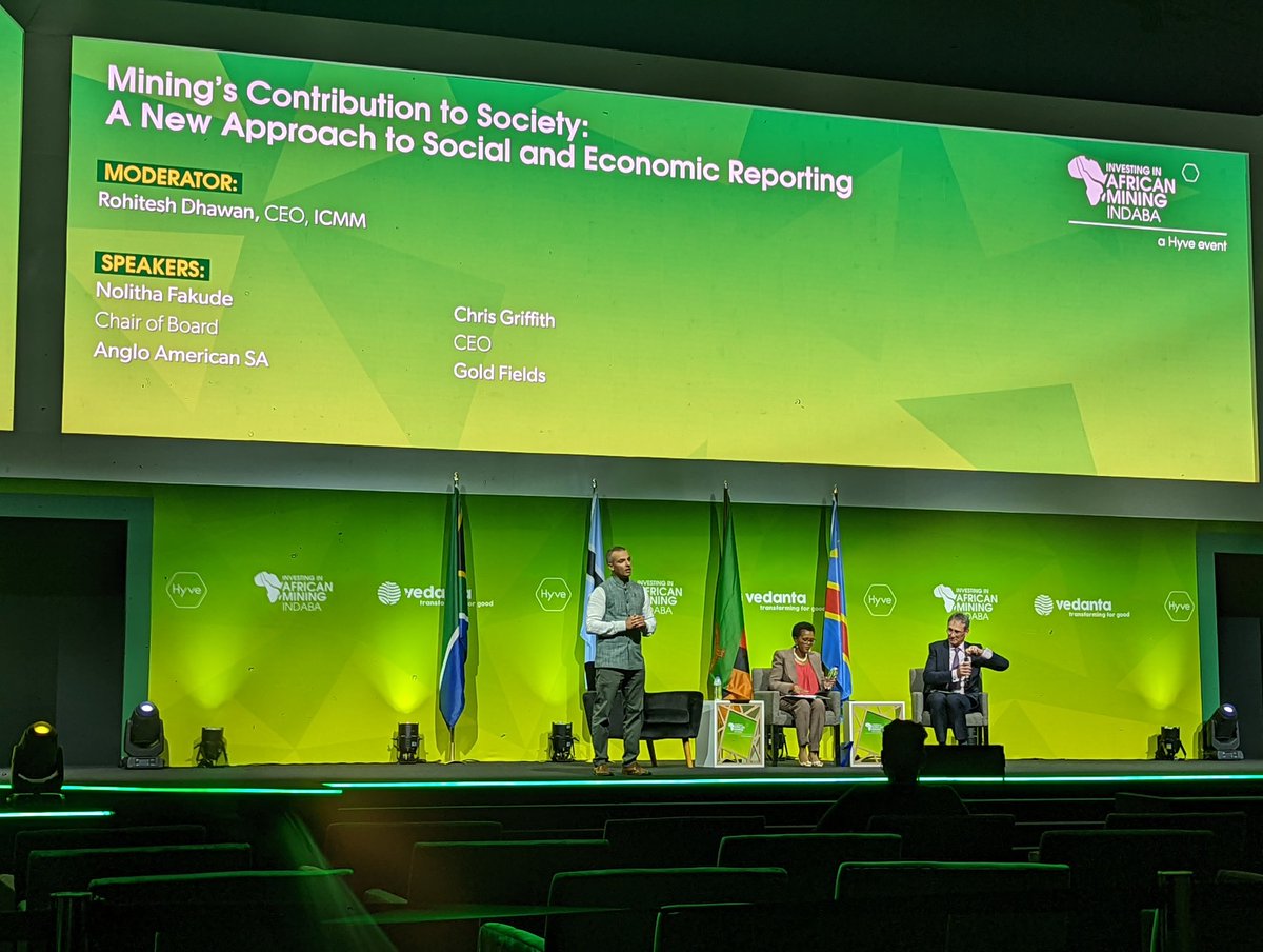mildlymyself's tweet photo. Good to hear of disclosure standardisation by @ICMM_com members. The step-up in (pro)activity by ICMM this past year is laudable. Essential next step from KPI commonality, is granularity! Shout out to @RohiteshDhawan facilitating this useful session. @thecarbontrust at #MI2022 https://t.co/uCkxrUhFMO