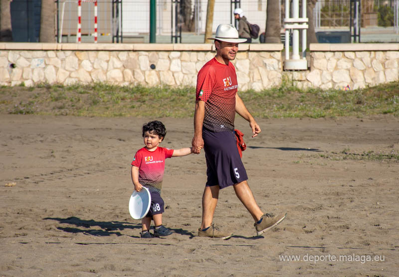 deportemalaga's tweet photo. Ya están publicadas las espectaculares imágenes tomadas durante la celebración de la #copadelsol #ultimate #frisbee

👉 https://t.co/kIYsIpWtaX

@malaga 
@malagacomotq 
#deportemalaga https://t.co/qoEbe0Aqov