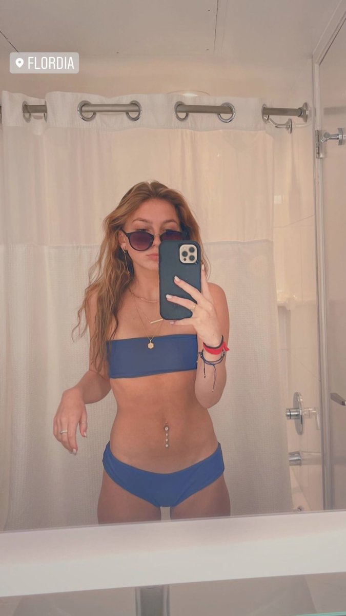 boredspecs's tweet photo. Thought I looked kind of nice in this. What do you think? #cumtribute #cocktribute #wanktribute #wankchat #teen #hornyteen #cock #nsfw #nsfwtwt https://t.co/91GGJaJBjh