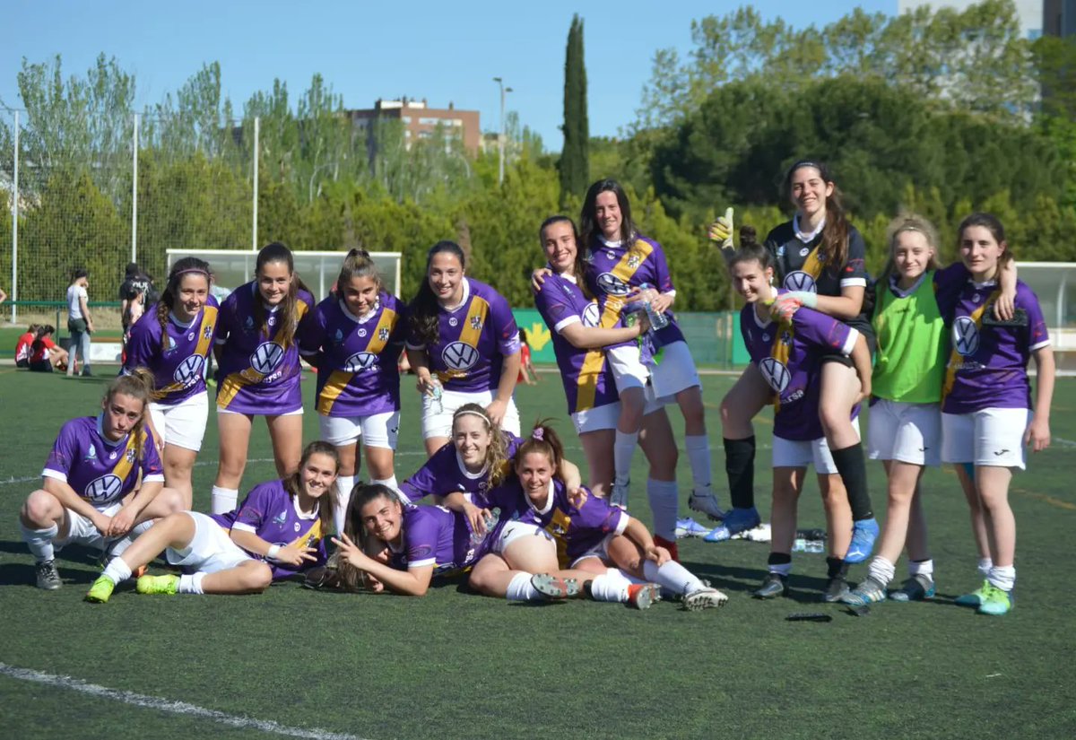 palenciafutfem's tweet photo. Disfrutar del fútbol es lo mejor que tenemos!!!
El Senior A vence en Los Cerros al @SanPioxFem B en partido que nuestras futbolistas resolvieron en la primera parte.
Las chicas del B pusieron las cosas difíciles al @cdribertff que estuvieron más acertadas en las áreas. https://t.co/EG8cJAtd08