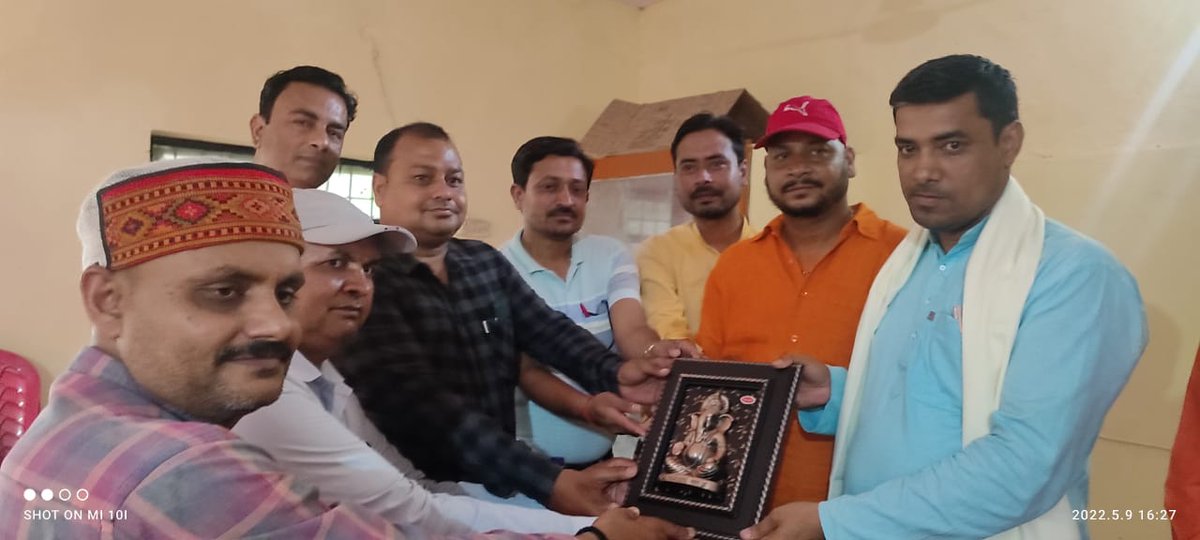 टीचर्स सेल्फ केयर टीम के सहसंस्थापक /प्रबंधक महेंद्र वर्मा एवं प्रदेश संयुक्त मंत्री चन्द्रशेखर सिंह का देवरवहा बाबा के तपोस्थली देवरिया के पावन भूमि पर स्वागत कार्यक्रम