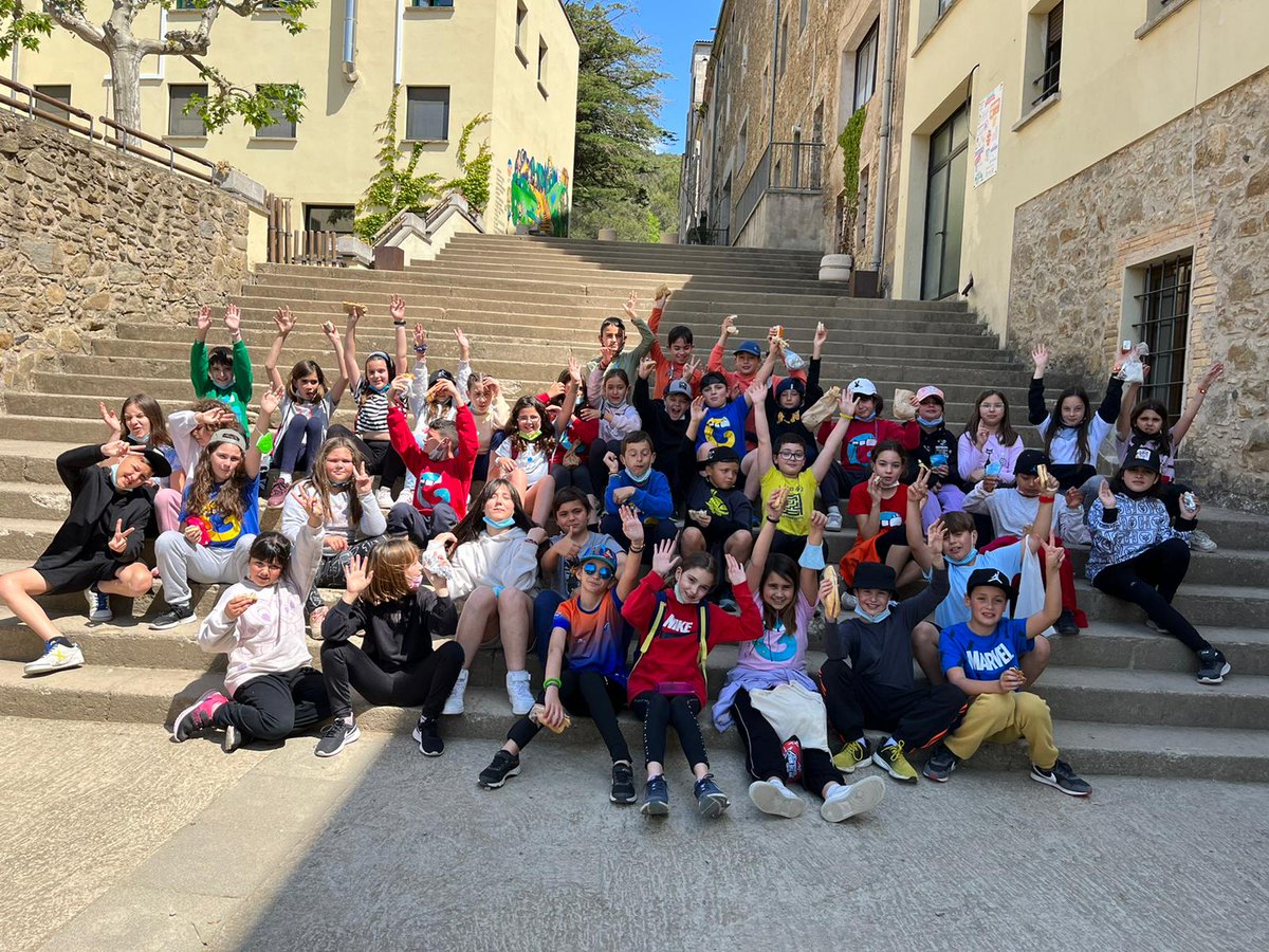 galis_esc's tweet image. Ja hem arribat, ens hem instal·lat i estem jugant!!! #ciclemitjà #4rt