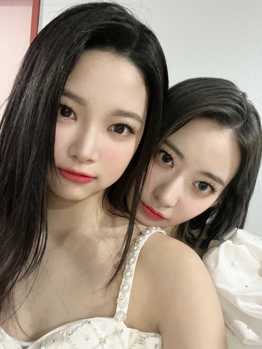 LE_SSERAFIMFL's tweet photo. 맏막즈~😽 https://t.co/fnGeHazCuO