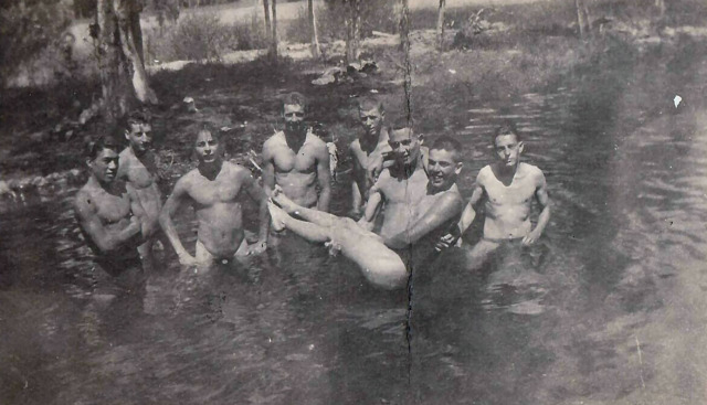 ArchivoPietro's tweet photo. Días de playa
Dicen que tendremos un veranito de invierno... ¿será?
Ojalá 🌞🌞🌞🌞
#vintagemen #nakedmen #bulges #bulgemen #bulte #bultodemacho https://t.co/qkfJaHJY3Y
