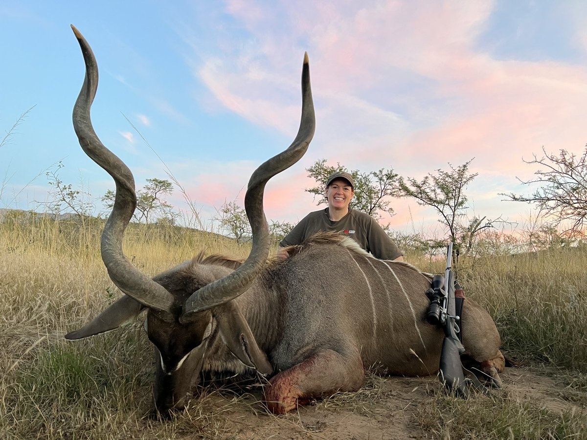 Starting our Eastern Cape safari in style with a great Cape kudu <a href="/sakocanada/">SAKO CANADA</a> 

.
.
.
.
#sakoriflescanada #zeisshunting #hornadyammunition #deluxewalltents #yukonmagnumbearspray #lowahunting #scicanada #silverwillowtaxidermy #stoneycreekhunting #ballistixturrets
