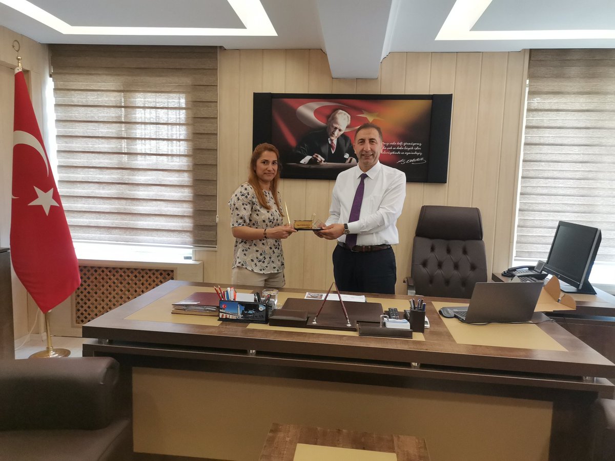 hatayistim's tweet photo. İl Müdürlüğümüz personeli Tuba Sürmelioğlu 2021 yılı İçişleri Bakanlığı Personeli GYUD sınavı sonucunda Kilis İl Nüfus ve Vatandaşlık Müdürlüğüne Şef olarak atanmış olup kendisine yeni görevinde başarılar diliyoruz. Allah yolunu açık etsin. https://t.co/o2An3d9dzP