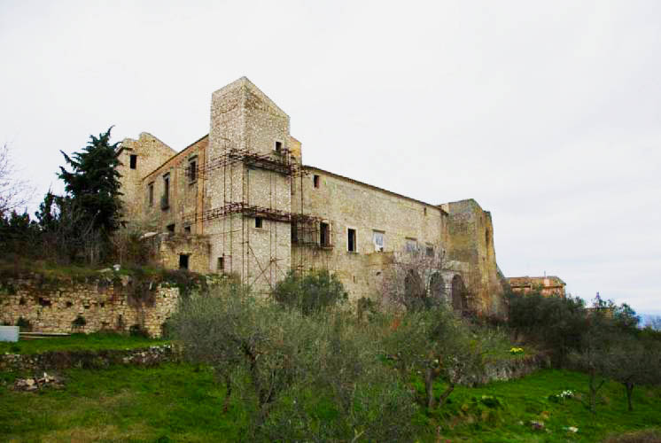 beni_culturali's tweet photo. #Palazzo_Baronale - #Castello #Filangieri di #Lapio (Av) che ospita nelle sue stanze un unicum sul territorio #campano: stanze affrescate tra il 1600 e il 1700 che è simbolo dello sfarzo e del potere della famiglia nobiliare.
Vieni a vederlo da qui: https://t.co/fprKziJ86a https://t.co/TueblyLCk6