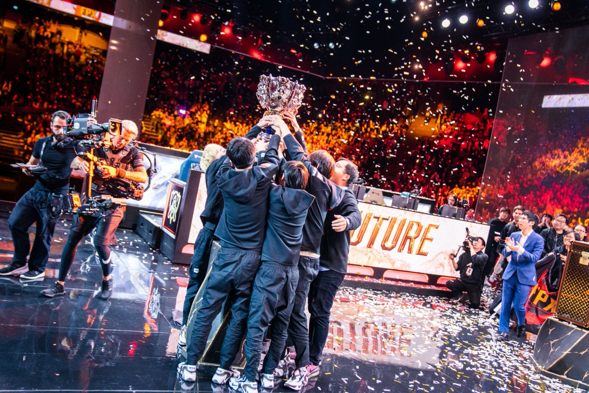 FPX Metaverse (@fpx_meta) on Twitter photo 🔥Keeping Up With The FPX🔥
Tell us the story between u and FPX: What impressed u most about FPX?
1⃣Like+Retweet+Follow <a href="/FPX_META/">FPX Metaverse</a>
2⃣Quote and Share ur story with us
3⃣Include <a href="/FPX_META/">FPX Metaverse</a> and #KeepingUpWithTheFPX in ur retweet
Ends in 3 days, winners will be surprised! Good luck! 🔥Keeping Up With The FPX🔥
Tell us the story between u and FPX: What impressed u most about FPX?
1⃣Like+Retweet+Follow <a href="/FPX_META/">FPX Metaverse</a>
2⃣Quote and Share ur story with us
3⃣Include <a href="/FPX_META/">FPX Metaverse</a> and #KeepingUpWithTheFPX in ur retweet
Ends in 3 days, winners will be surprised! Good luck!