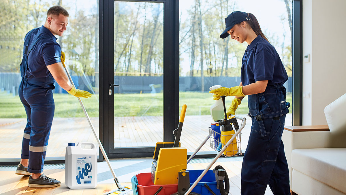 SHIELDme_'s tweet photo. Use our larger 5-litre bottles of SHIELDme™ to mop large areas! 

Our SHIELDme™ solution kills 99.99% of bacteria, keeping your surfaces and floors sanitised! 🛡️

To learn more about our products, give us a call +44 1708 377731 and speak to one of our friendly team today 💙 https://t.co/hxvr247wNh