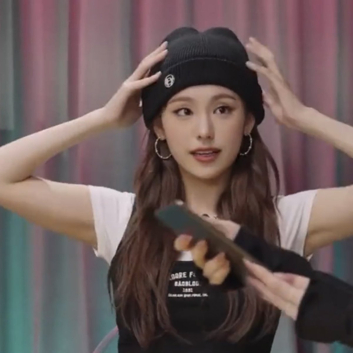 yejitinypics's tweet photo. #예지 #YEJI https://t.co/H3yAZPTaim