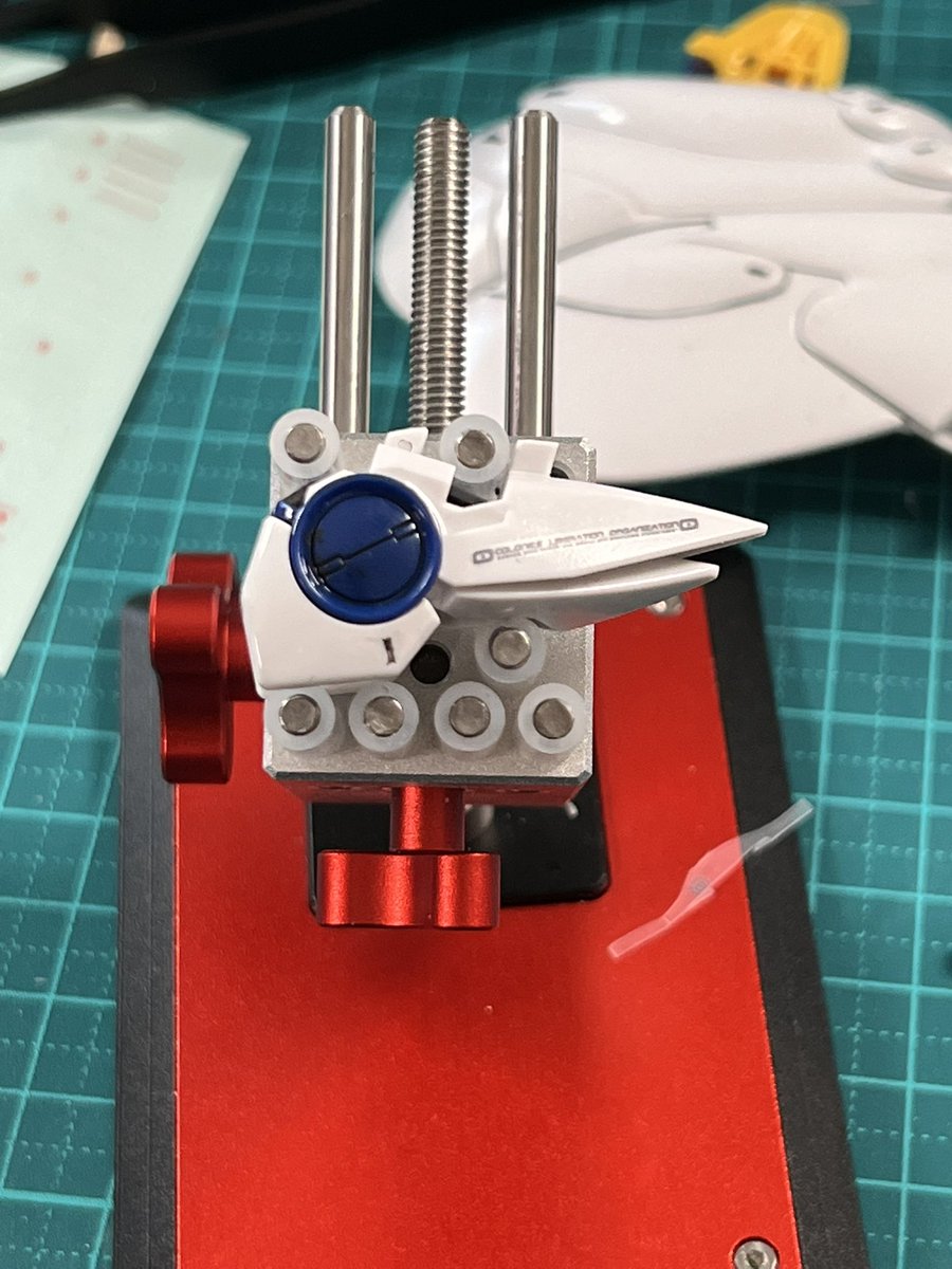 TenguOmen's tweet photo. Hopefully tonight we can get out of this…sticky situation. Live from Japan at 9:00M JST/ 10:0AM EST https://t.co/kc0rIQ3i7y #smallstreamers #TwitchStreamers #gunpla https://t.co/mRDJSwQ6BC