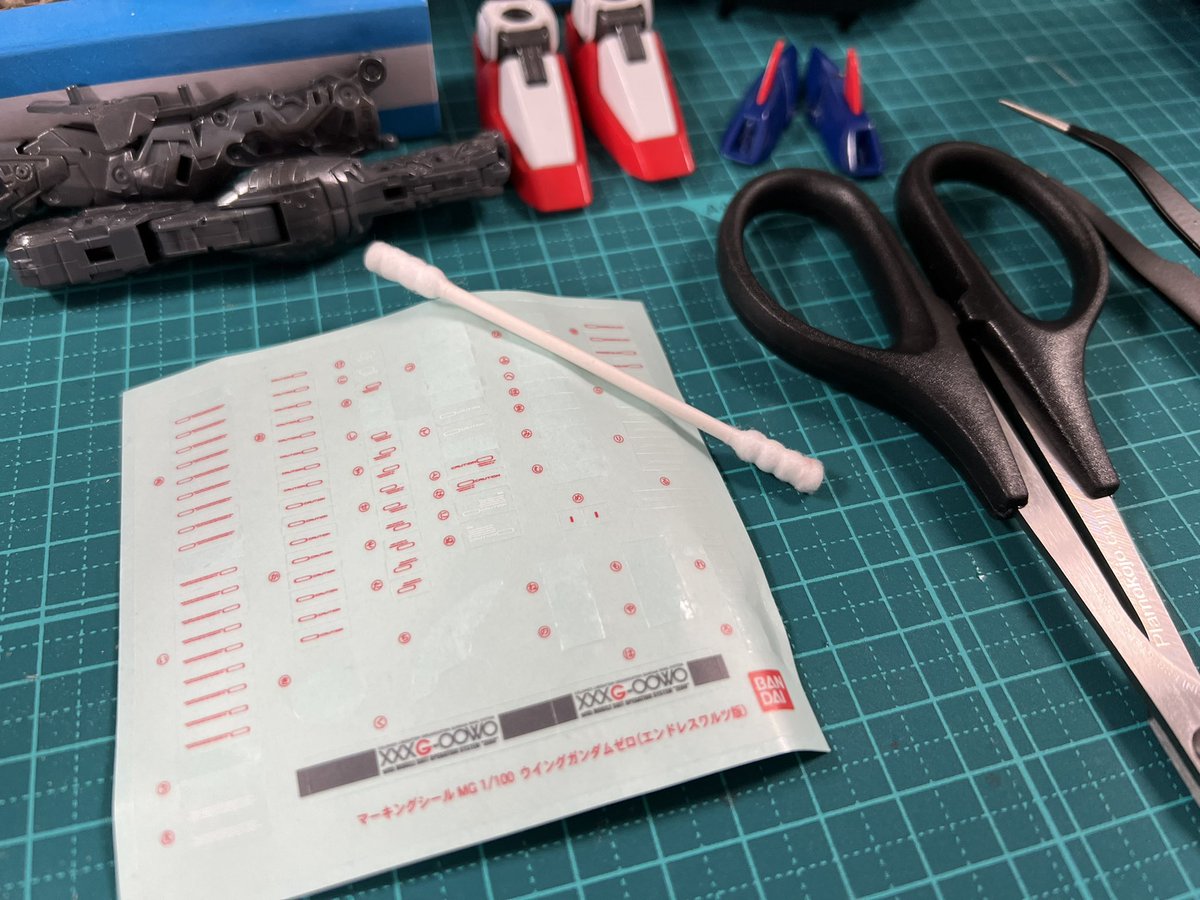 TenguOmen's tweet photo. Hopefully tonight we can get out of this…sticky situation. Live from Japan at 9:00M JST/ 10:0AM EST https://t.co/kc0rIQ3i7y #smallstreamers #TwitchStreamers #gunpla https://t.co/mRDJSwQ6BC