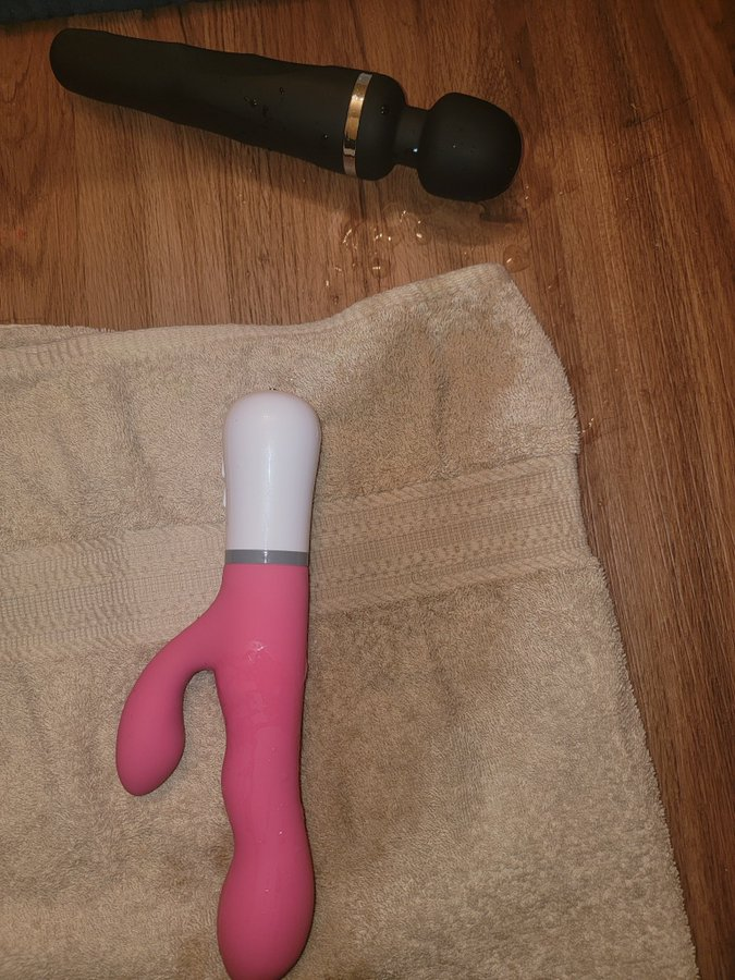 Lovense's tweet photo. When it comes to the Lovense Domi 2 &amp; Nora, it’s always a drip affair... 💦

Photo cr. @Kammie_97 

#Lovense #LovenseNora #LovenseDomi #SexTech #Vibrators #Pleasure https://t.co/qlwCXABiAp