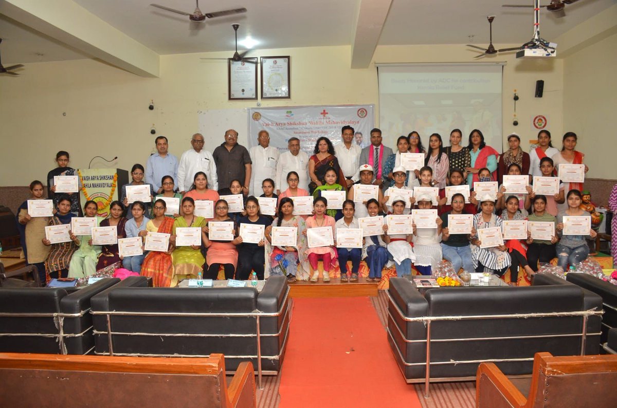 awanishlaw's tweet photo. Team Pink &amp; Blue conducted another excellent Program on Prevention of Sexual Harassment of Women at Workplace (#PoSH) among the #future #Teachers of Nation ie. students of #Vaish B. Ed. #College at #Bahadurgarh, #Haryana. 😊
 
#NotToleranceLevel #POSHAct #KnowYourRights https://t.co/MlgRZLCJCH