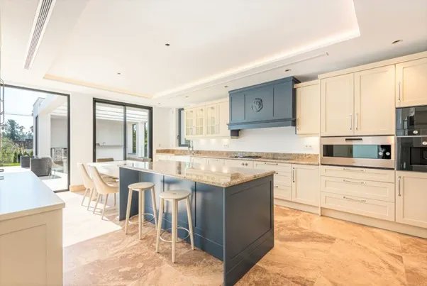PropertyExperts's tweet photo. La Casa de Leones will be one of the most luxurious properties in is set in a quiet road in the middle of the Kings and Queens area of Sotogrande Costa. As such it is convenient for all local facilities at the same time this south facing plot. https://t.co/6XWoZfCfT6