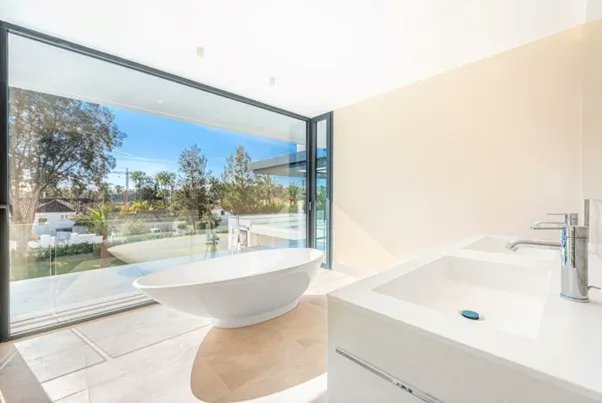 PropertyExperts's tweet photo. La Casa de Leones will be one of the most luxurious properties in is set in a quiet road in the middle of the Kings and Queens area of Sotogrande Costa. As such it is convenient for all local facilities at the same time this south facing plot. https://t.co/6XWoZfCfT6