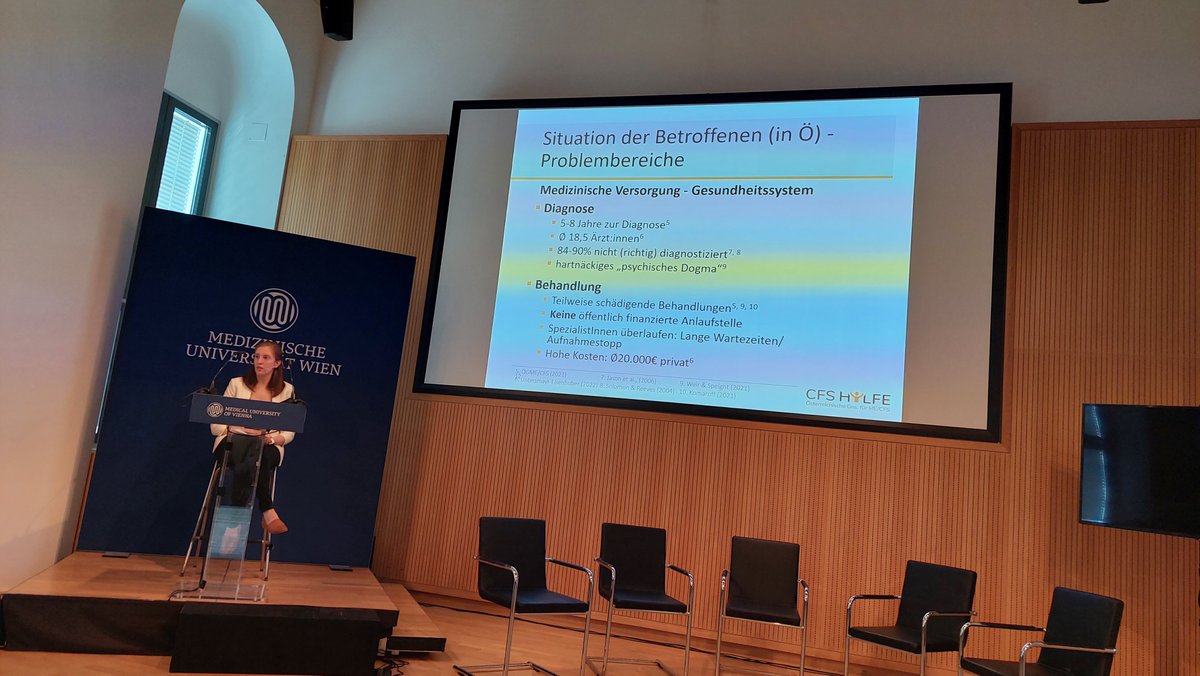 neurostingl's tweet photo. Ich hoffe man kann es lesen - *das* sind die Probleme, mit denen Menschen mit #MECFS konfrontiert sind.
@CfsHilfe beim #CCCFS-Symposium. https://t.co/fXPeKXLLro