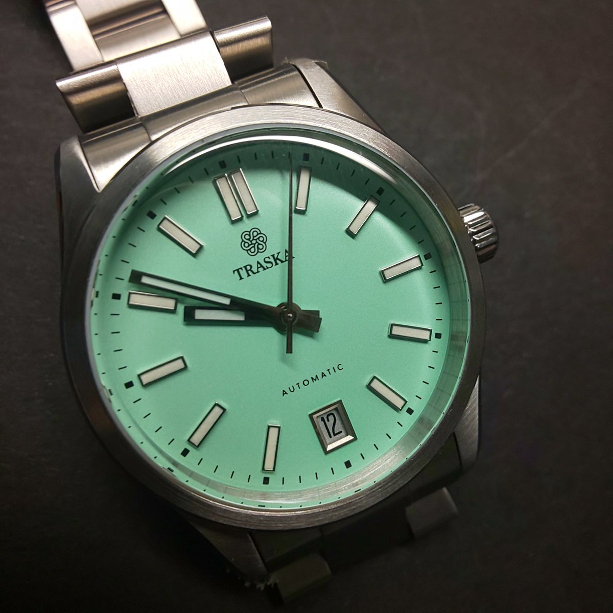 watchid7's tweet photo. トラスカのコミューター(ミントグリーン)、はるばるフロリダ州から届きました。
・流行りのグリーン
・こだわりの36mm、100m防水
・初めての海外マイクロブランド
#TRASKA https://t.co/Yx1xN86n4Z