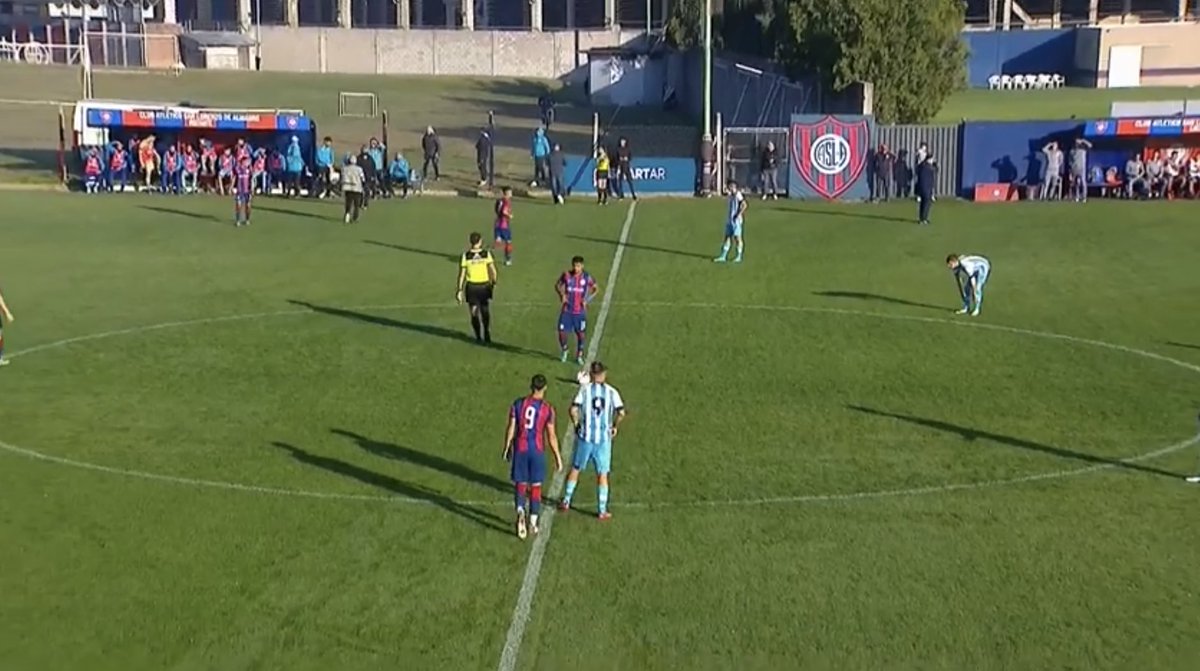 ¡Ya juega la Reserva por #RacingPlay!

⚽ <a href="/SanLorenzo/">San Lorenzo</a> 🆚 @racingclub  

📲 racingplay.com.ar

#VamosRacing