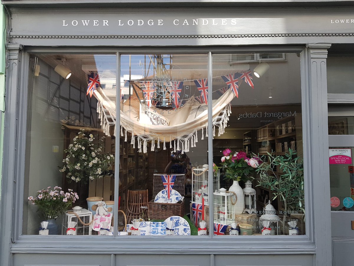 ExperienceGford's tweet photo. Jubilee Window Wednesday!
@LowerLodgecandl #Guildford 

#windowoftheweek #celebrateguildford #Jubilee https://t.co/nfl0dpqvHZ