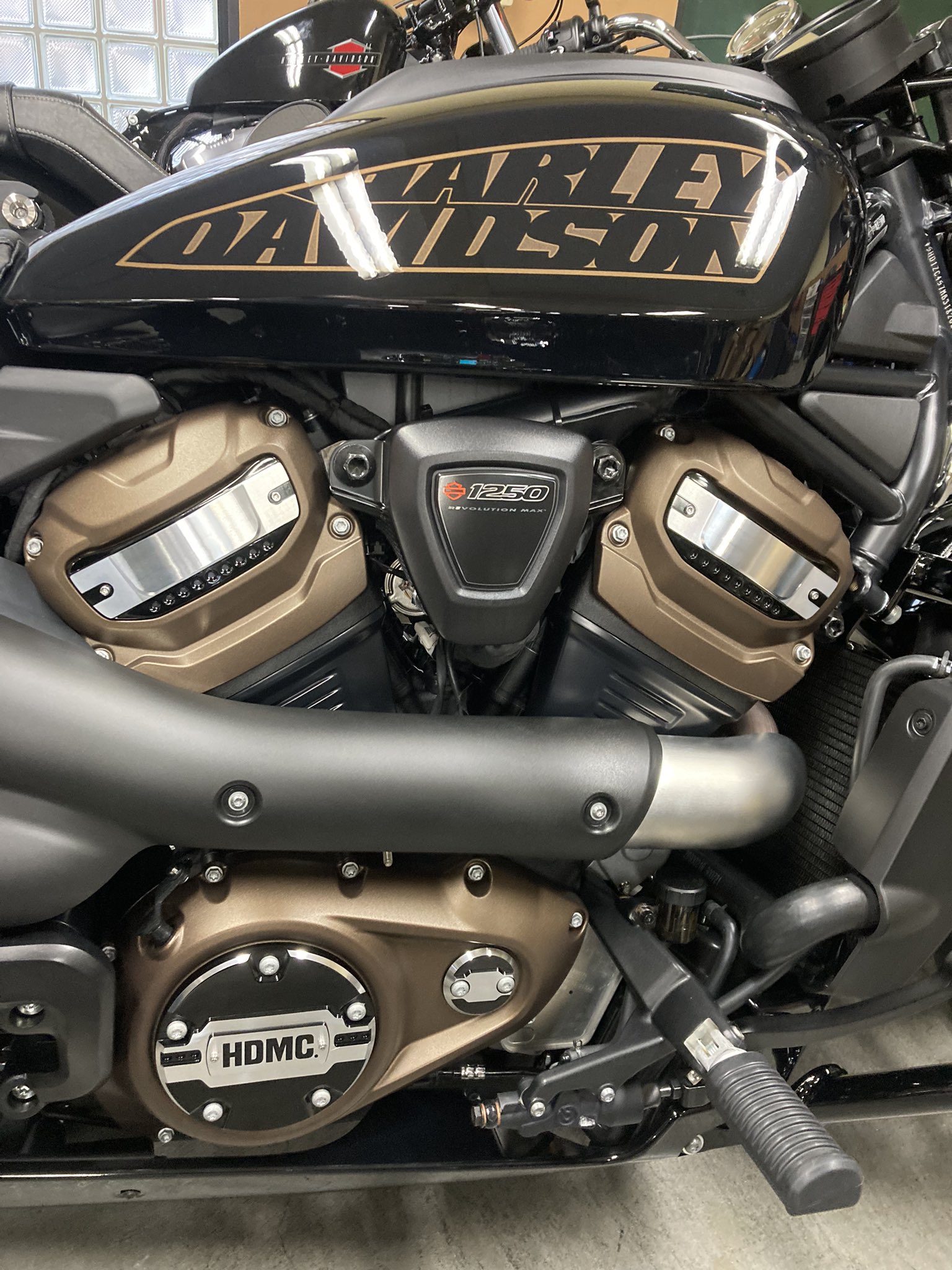 ハーレーダビッドソン須磨 スポーツスターsかっこいいんじゃない ご予約 Amp カスタム承っております 関西唯一のメガ ハーレーダビッドソン須磨 ハーレーダビッドソン ハーレー好きな人と繋がりたい バイク スポーツスターs T Co