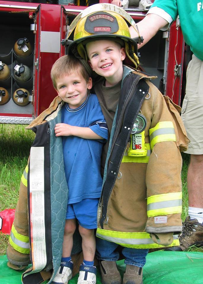 DavisFarmland's tweet photo. @THE_PFFM Davis Farmland thanks all active firefighters, EMT’s, police officers, armed service personnel, correctional officers, and veterans by giving these heroic individuals AND their immediate family FREE ADMISSION on May 14-15. https://t.co/j1jg7PYhQl for more info. https://t.co/u375Ndg9ES