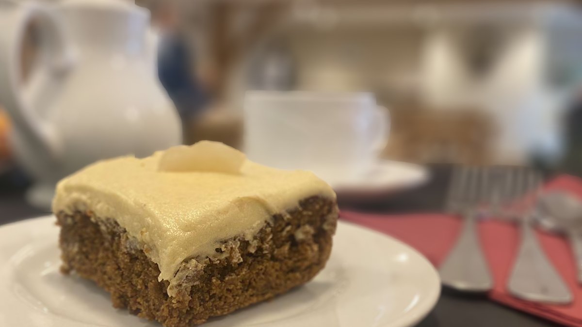 HowtownTearoom's tweet image. It's a #gingercake sort of day here @HowtownTearoom 
 #perfectday #thelakedistrict #cumbria #ullswater #howtown #theplacetobe