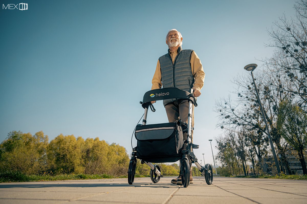 MEXshout's tweet photo. Sliding into the new workweek like... 👌🏼

A few snaps from our recent product photo session that we did for our client #Helavo. 🇩🇪 📸

#MEXproduction #novisad #serbia #germany https://t.co/sWWB6ss5ni