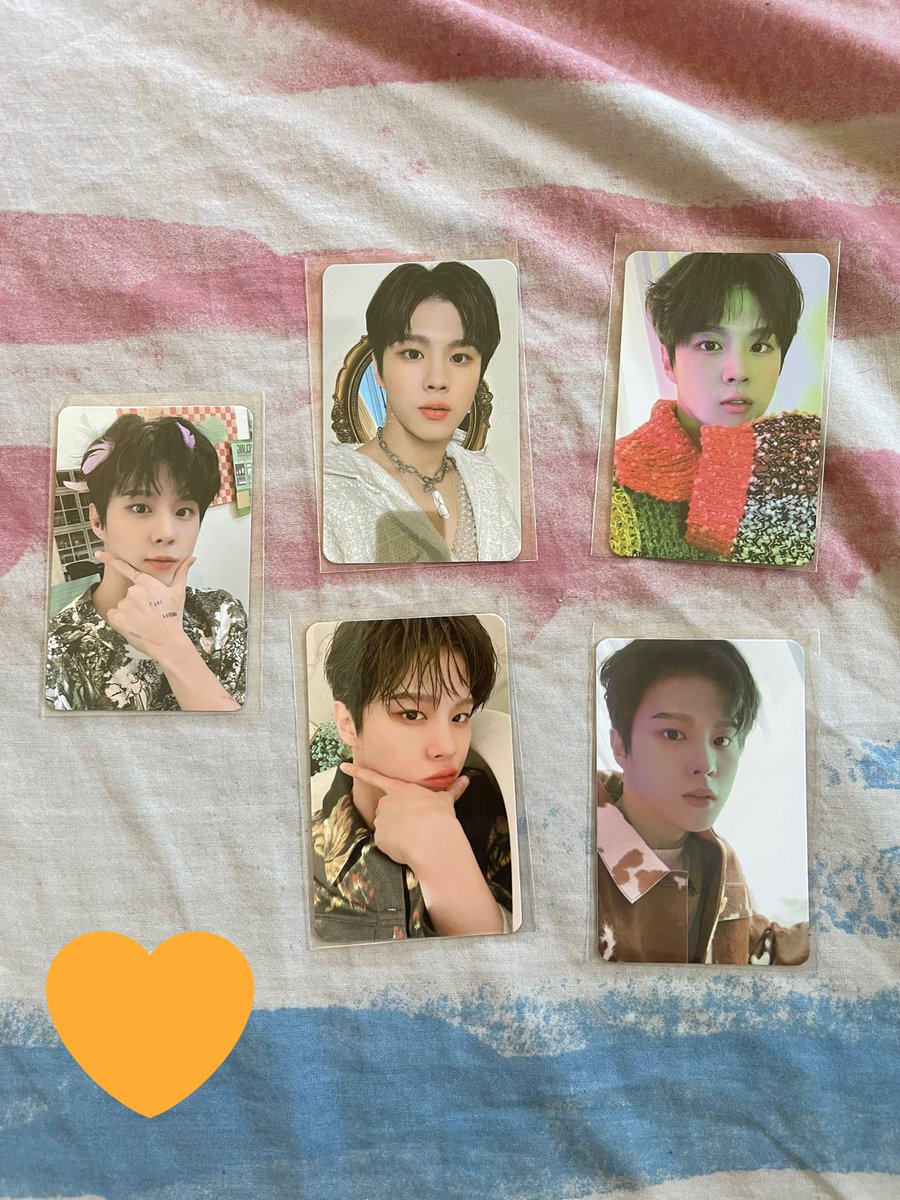 ACKyourservice's tweet photo. 🦊 KIM WOOSEOK REVE POB #ACKonhand 

🧡 Makestar 1 - PHP 1100 / set (5 pcs) ; PHP 250 each
💜 Makestar 2 - PHP 1100 / 3 photomatic and 2 pcs ; PHP 250 photocard or photomatic each
🧡 Hellolive 1 - PHP 380 each 

DM IF BUYING 🙇🏻‍♀️ https://t.co/kynDo4Fihh