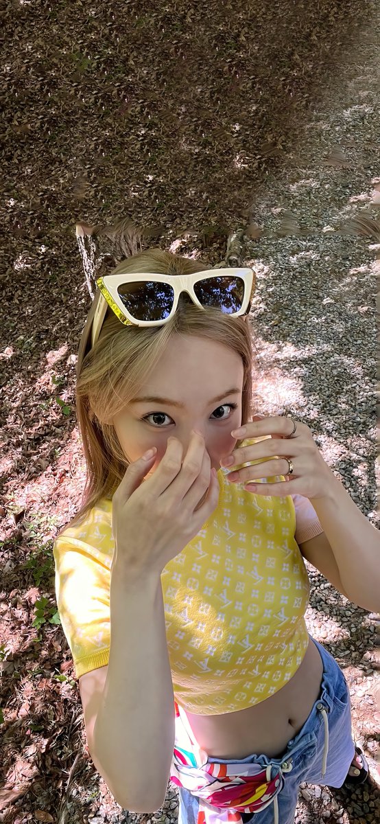 pogzilla1's tweet photo. #NAYEON Extended Wallpapers (Upscaled to UHD)

#TWICE https://t.co/2NHArAW2iA
