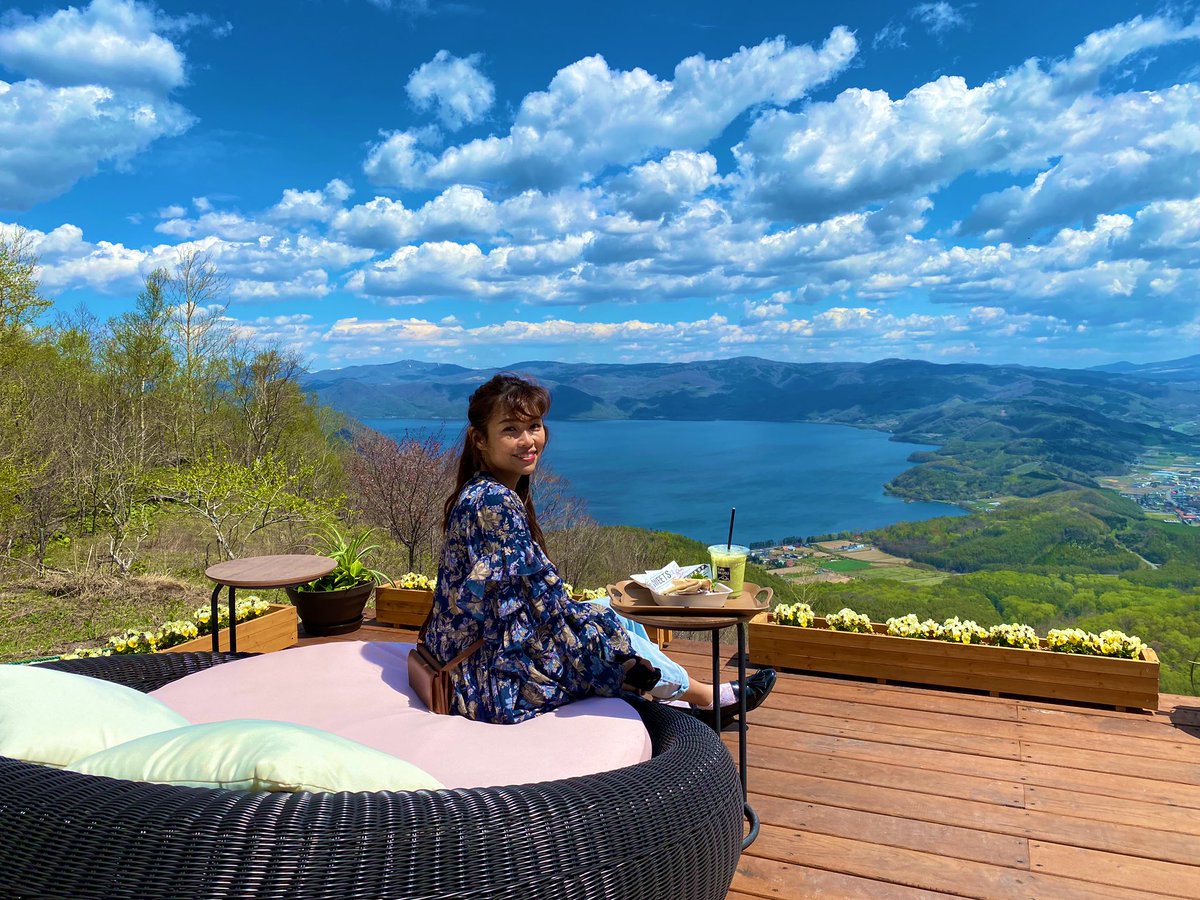UsuzanRopeway's tweet photo. 今日、有珠山ロープウェイにインフルエンサーのチージーさんがお越しいただきました。
新しくなったテラスを満喫されたようでよかったです😊
日頃から北海道の魅力を世界に発信しているので、ぜひチージーさんの公式インスタをご覧ください!
#cheesie #有珠山 #有珠山ロープウェイ https://t.co/dFTsozEIVw