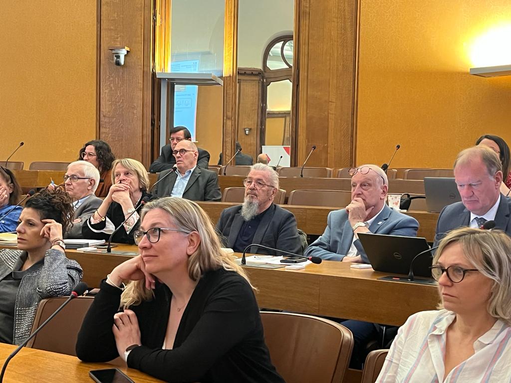 Installation de la Conférence des Financeurs IDF à la <a href="/CCI_Paris_IdF/">CCI Paris IdF</a> 🔥 La Présidente de la <a href="/CRdSIdF/">Conférence Régionale du Sport d'Ile-de-France</a>  <a href="/EvelyneCiriegi/">Evelyne Ciriegi</a> était présente pour la nomination de <a href="/bcohenhadad/">Bernard COHEN-HADAD</a> à la présidence de la CdF et l'adoption de la deuxième partie du PST rédigé avec l'aide d'<a href="/OlbiaConseil/">Olbia Conseil</a> 📃