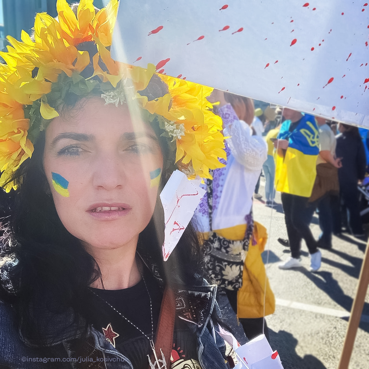 WhyUkraine's tweet photo. Artists and activists all around the world can’t be silent. They stand for the recognition of Russia's crimes in Ukraine.
Read the story of Yulia Kosivchuk below and support our project with your likes. Thank you!
#ukraine #stopwar #standwithukraine https://t.co/CNTzc5QaDl