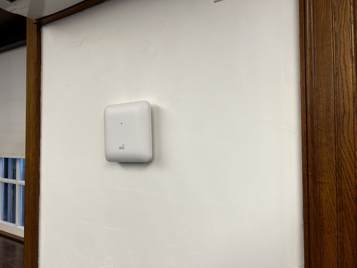AI_for_IT's tweet photo. #ISpyMistAI at @dartmouth College @JuniperNetworks https://t.co/WhiE4718wg