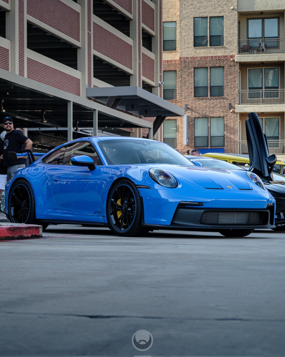 mir_or_image's tweet photo. It was nice to get out and take pictures at a car event this weekend. 
Finally got to see a Porsche 992 GT3 up close 😍

Here are some of my favorite shots! https://t.co/8UEJNTkBDJ