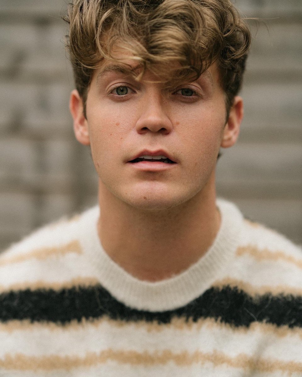 femsperspective's tweet photo. 📸 Gigi Umbrasaite 
New work from @GGphotoofficial with Welsh singer #JamieMiller who was photographed for his feature in @BoysByGirls

#BoysByGirls #portraitphotography #fashionphotography #naturallightphotography https://t.co/uTR9hejSLO