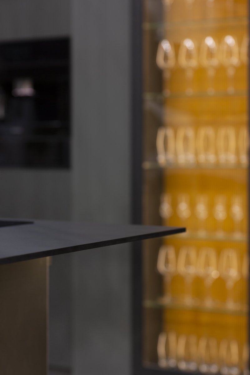Kronospan's tweet photo. #Kronodesign boards and #SlimLineworktops, alongside Rocko #SPCflooring, received significant attention during the #KitchenShow in Budapest. Alongside Miele's premium appliances, our stunning surfaces were incorporated into the design of a sleek stand.
#Kronospan #KitchenDesign https://t.co/HzfvRKb1R5