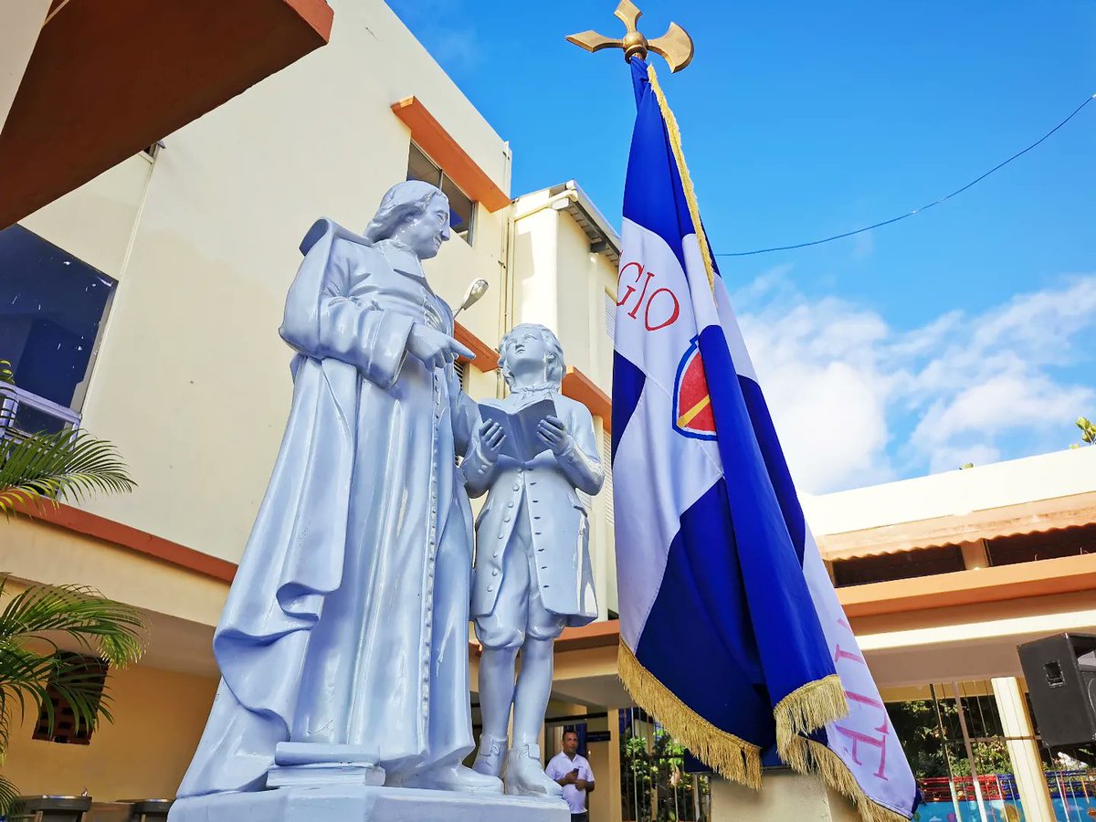 🗓️ Entrada General por el inicio de la Semana Lasallista 🤗

"Con su visión profética, de La Salle puso los cimientos de la educación moderna"

- Hno. Gerardo Pérez

#SomosLaSalle 
#DominicanoDLS 
#LaUtopíaUnSueñoPosible